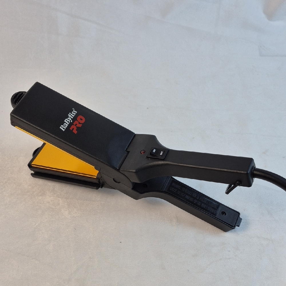 BaByliss Pro 2.25 inch Titanium Plated Straightening Flat Iron - Used - Works